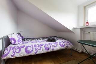 Проживание в семье Rent0nline Brwinow Rooms Brwinów Небольшой двухместный номер с 2 отдельными кроватями - №3-6